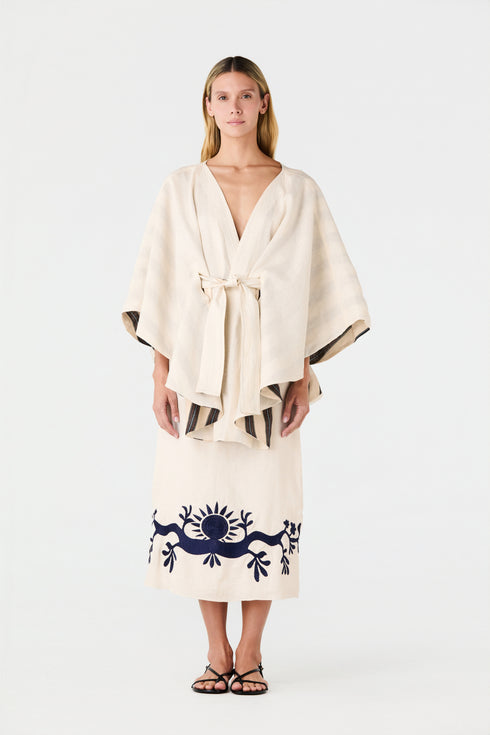Cavalo Embroidered Linen Poncho / Ivory and Navy