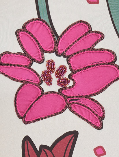 Torre Del Cielo Embroidered One Piece / Beige Fuchsia Flowers